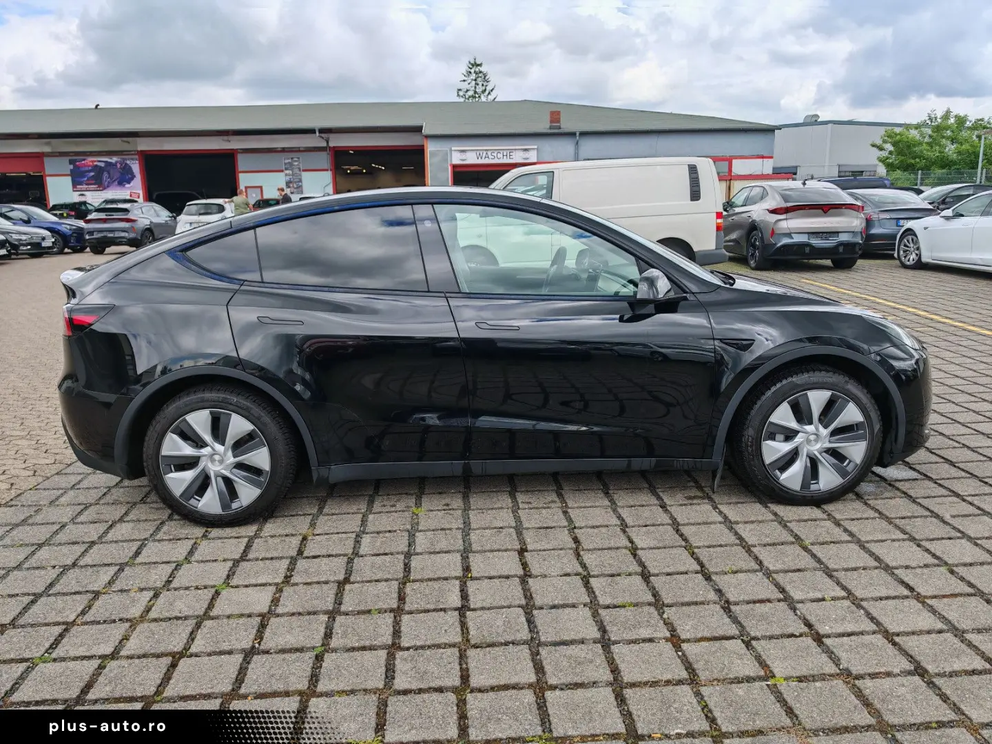 TESLA Model Y SR RWD   AHK   FSD   SoH 93%