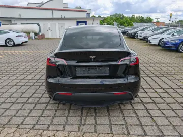 TESLA Model Y SR RWD   AHK   FSD   SoH 93%