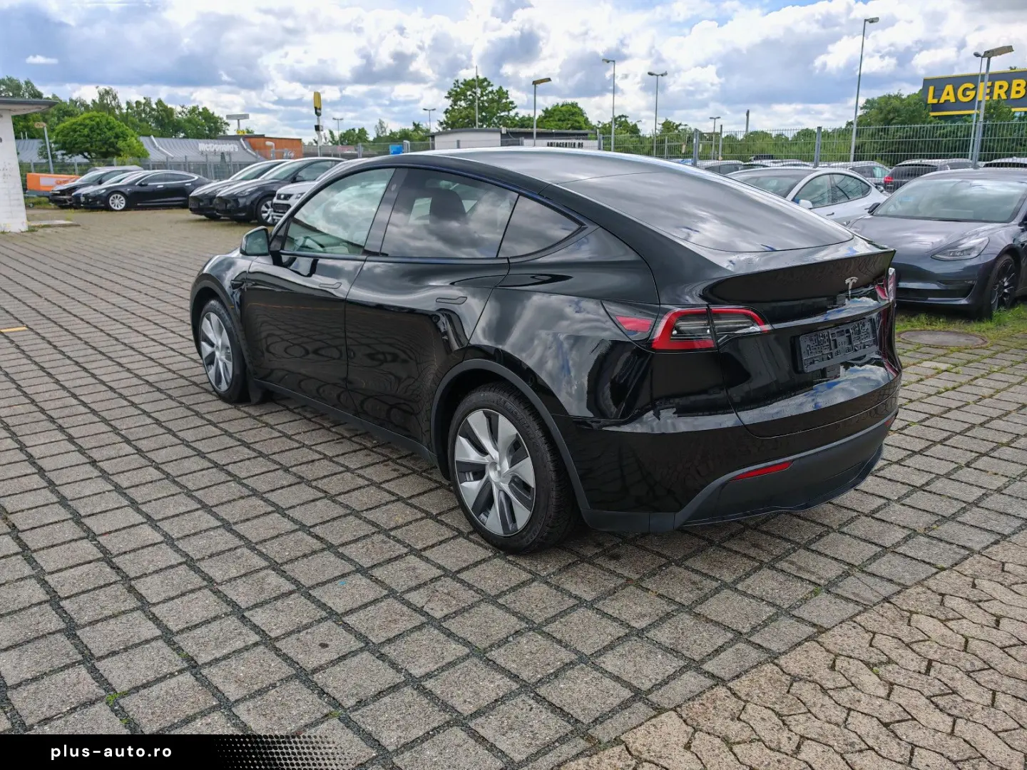 TESLA Model Y SR RWD   AHK   FSD   SoH 93%