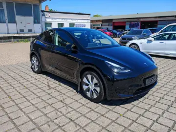 TESLA Model Y SR RWD   AHK   FSD   SoH 94%