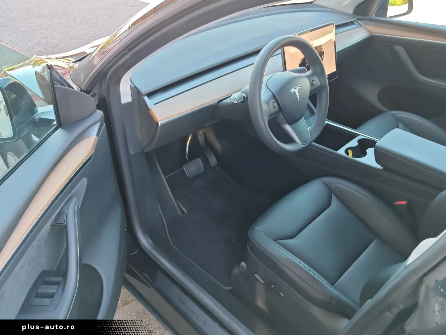 TESLA Model Y SR RWD   AHK   FSD   SoH 94%