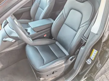 TESLA Model Y SR RWD   AHK   FSD   SoH 94%