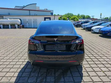 TESLA Model Y SR RWD   AHK   FSD   SoH 94%