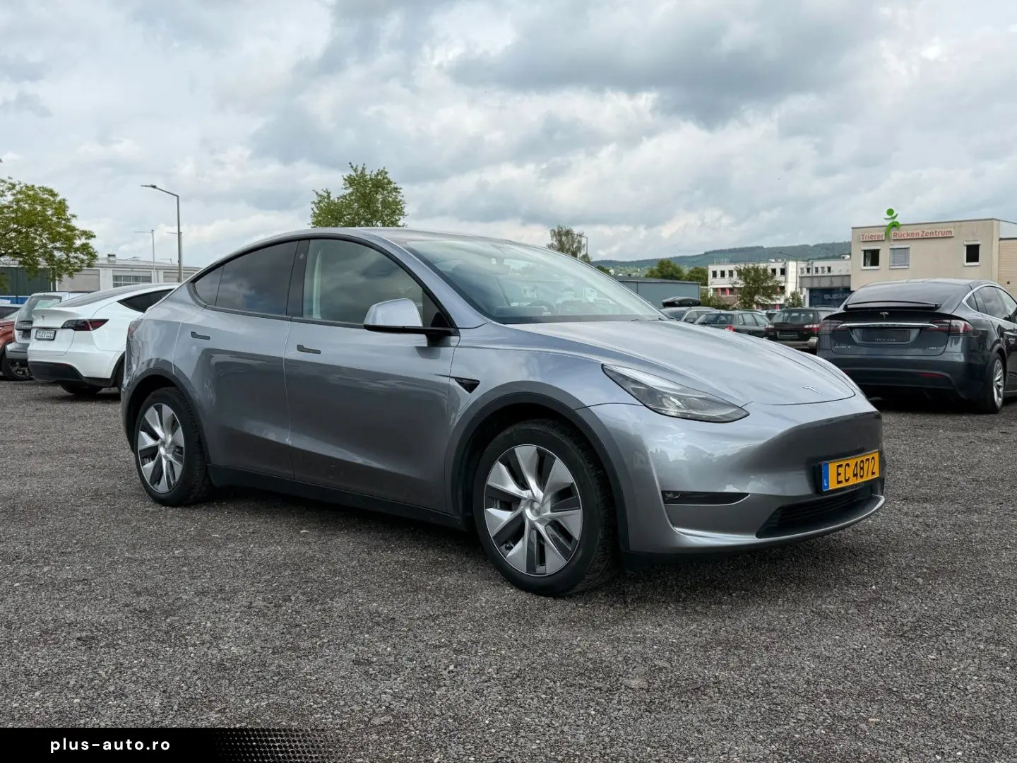 TESLA Model Y Long Range Dual AWD