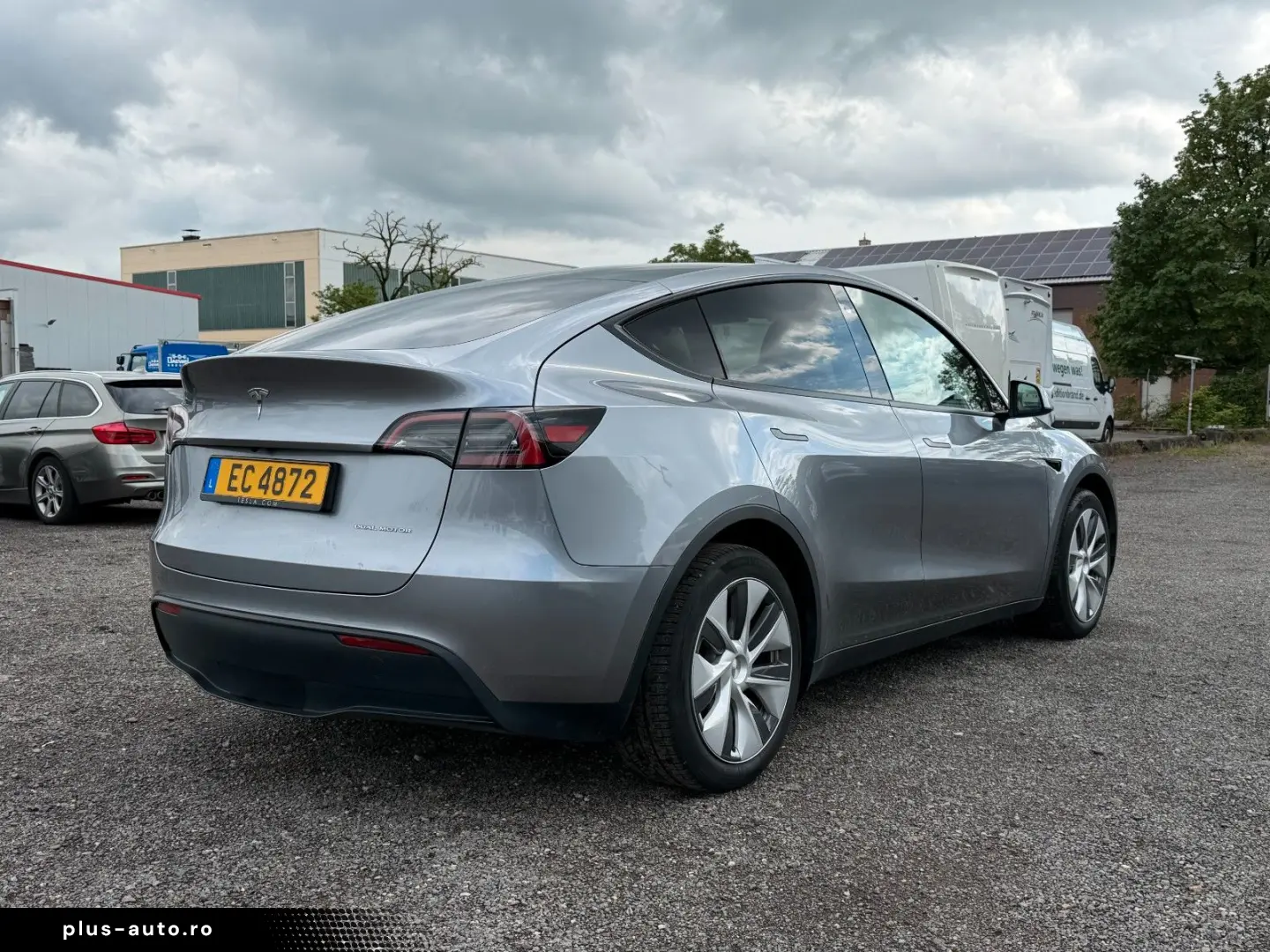 TESLA Model Y Long Range Dual AWD