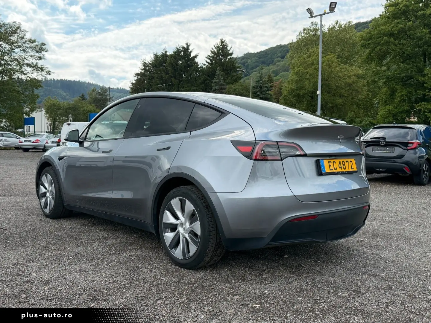 TESLA Model Y Long Range Dual AWD