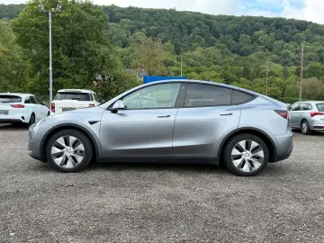 TESLA Model Y Long Range Dual AWD