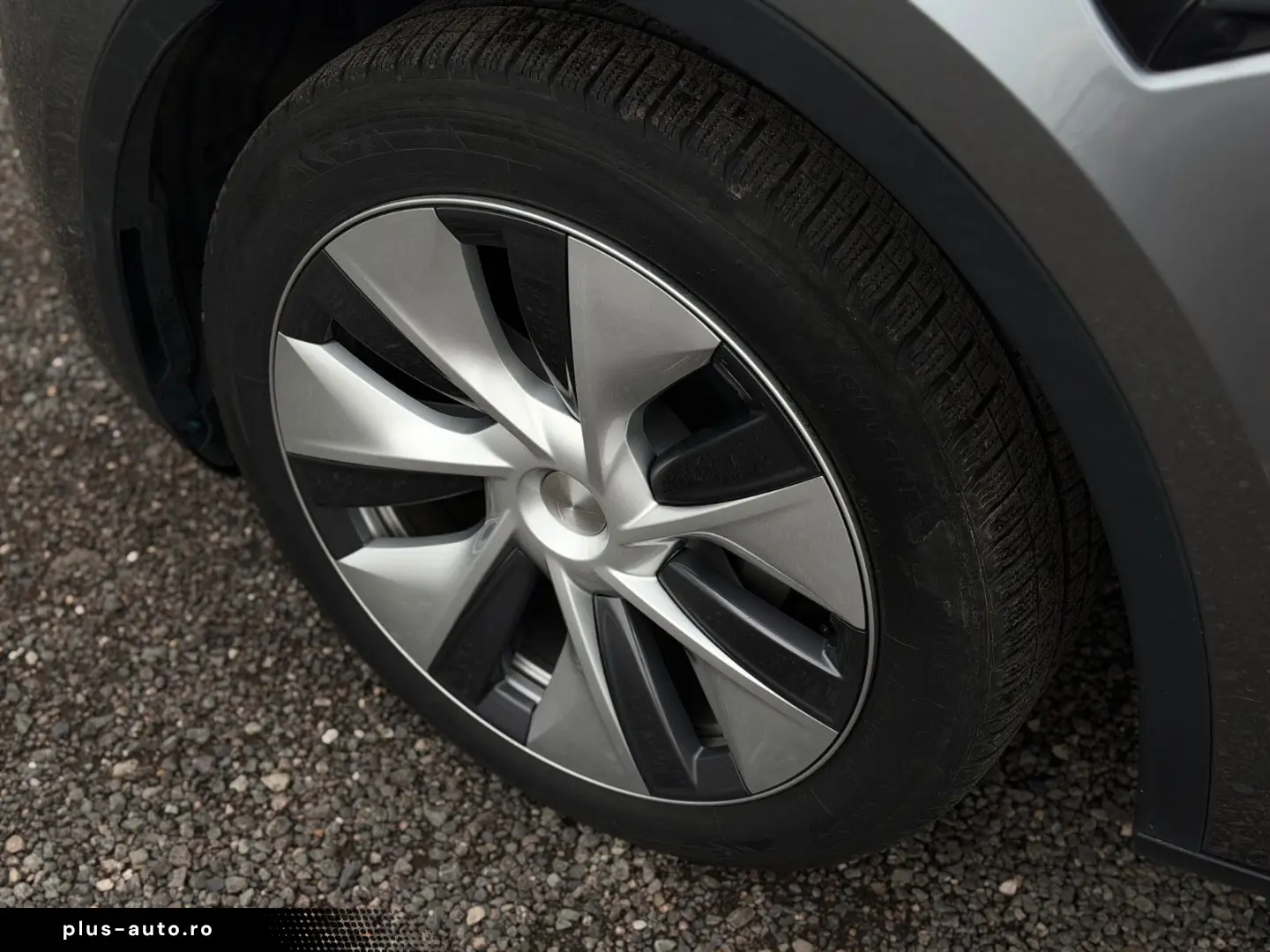 TESLA Model Y Long Range Dual AWD