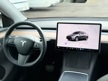 TESLA Model Y Long Range Dual AWD