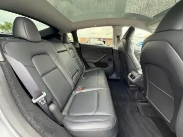 TESLA Model Y Long Range Dual AWD