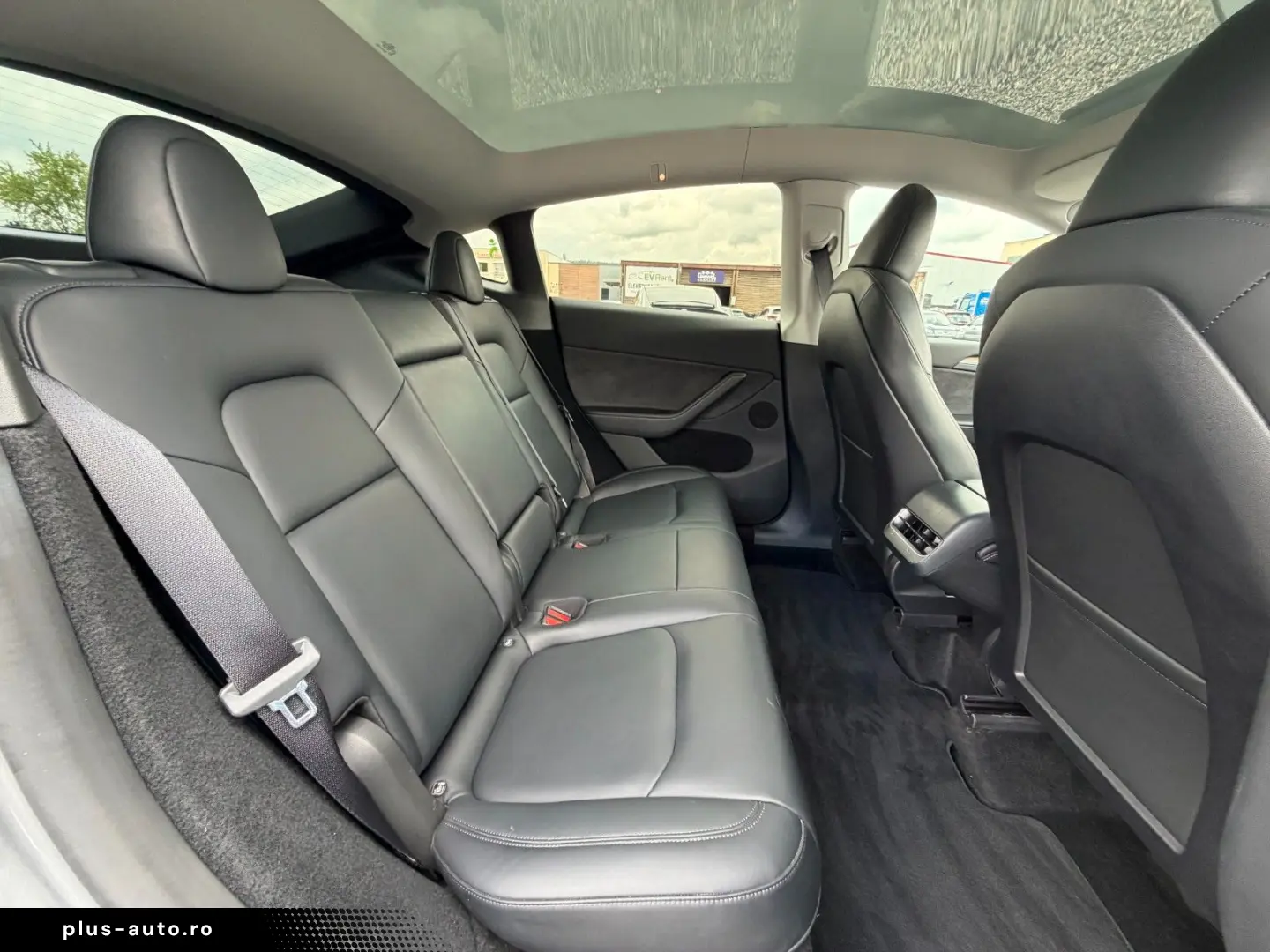 TESLA Model Y Long Range Dual AWD