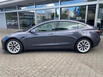TESLA Model 3 LR Dual AWD PANO STDHZ LED KAM NAVI SHZ
