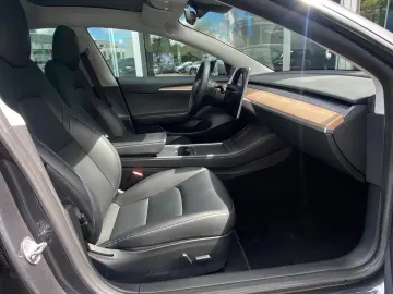 TESLA Model 3 LR Dual AWD PANO STDHZ LED KAM NAVI SHZ