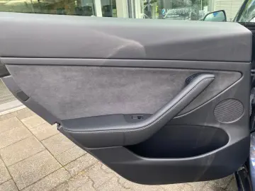 TESLA Model 3 LR Dual AWD PANO STDHZ LED KAM NAVI SHZ