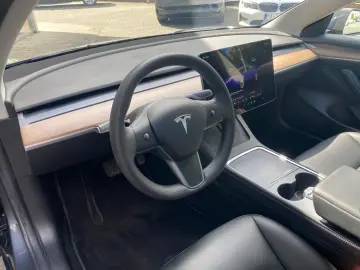 TESLA Model 3 LR Dual AWD PANO STDHZ LED KAM NAVI SHZ