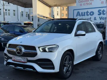 MERCEDES-BENZ GLE 300 d 4Matic AMG-LINE PANORAMA UNFALLFREI