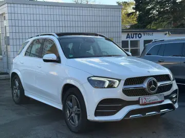 MERCEDES-BENZ GLE 300 d 4Matic AMG-LINE PANORAMA UNFALLFREI