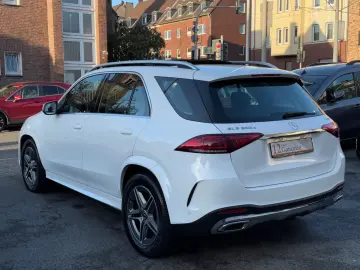 MERCEDES-BENZ GLE 300 d 4Matic AMG-LINE PANORAMA UNFALLFREI