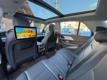 MERCEDES-BENZ GLE 300 d 4Matic AMG-LINE PANORAMA UNFALLFREI