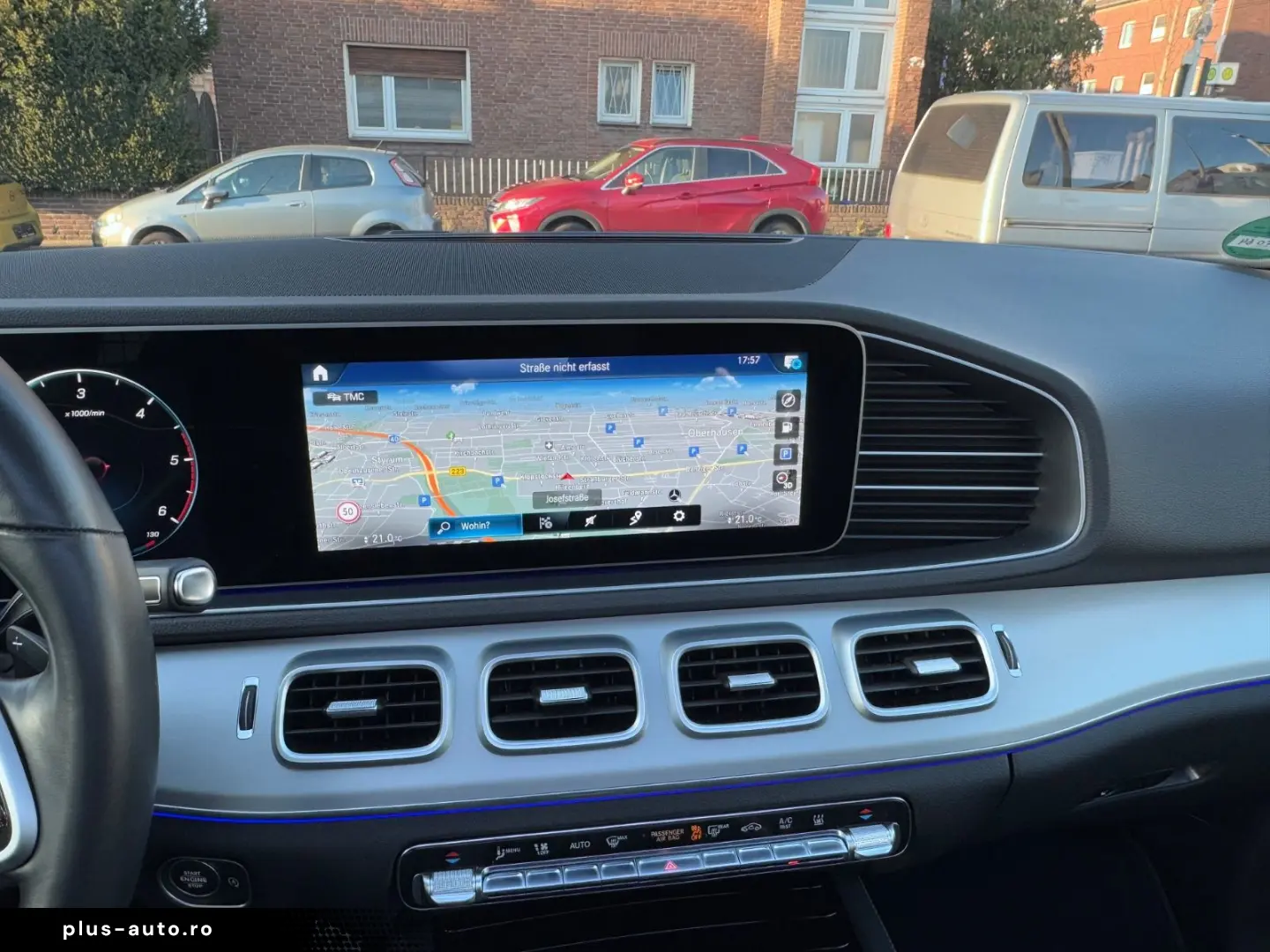MERCEDES-BENZ GLE 300 d 4Matic AMG-LINE PANORAMA UNFALLFREI