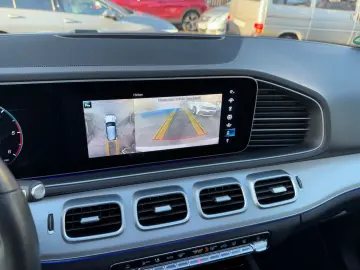 MERCEDES-BENZ GLE 300 d 4Matic AMG-LINE PANORAMA UNFALLFREI