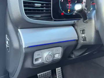 MERCEDES-BENZ GLE 300 d 4Matic AMG-LINE PANORAMA UNFALLFREI