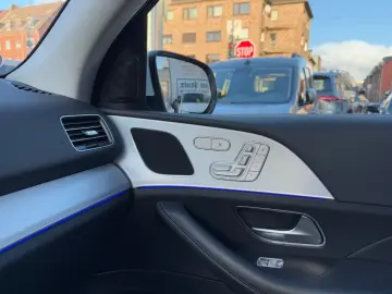 MERCEDES-BENZ GLE 300 d 4Matic AMG-LINE PANORAMA UNFALLFREI