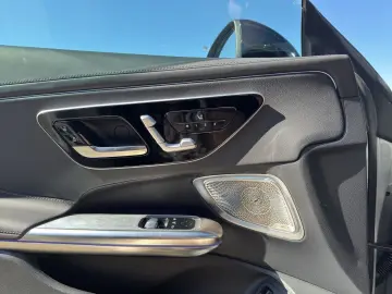 MERCEDES-BENZ CLE 300 e AMG PREMIUM DigLight Pano 360