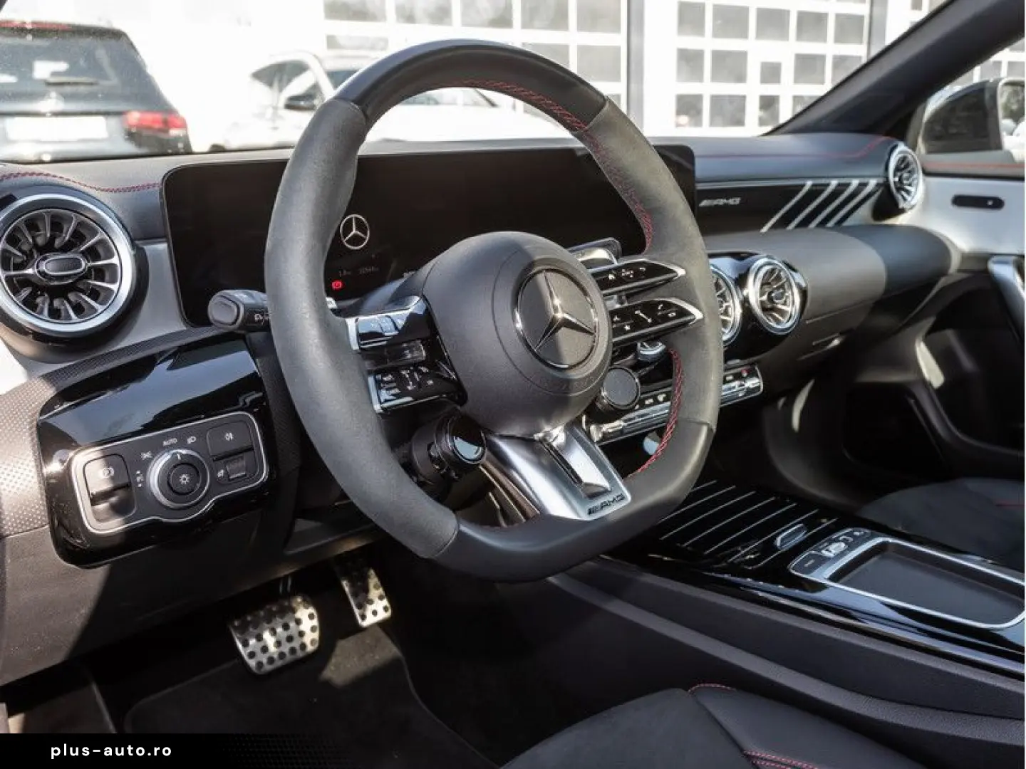 MERCEDES-BENZ CLA 35 AMG 4M Coupé Premium MLB Pano Night 19