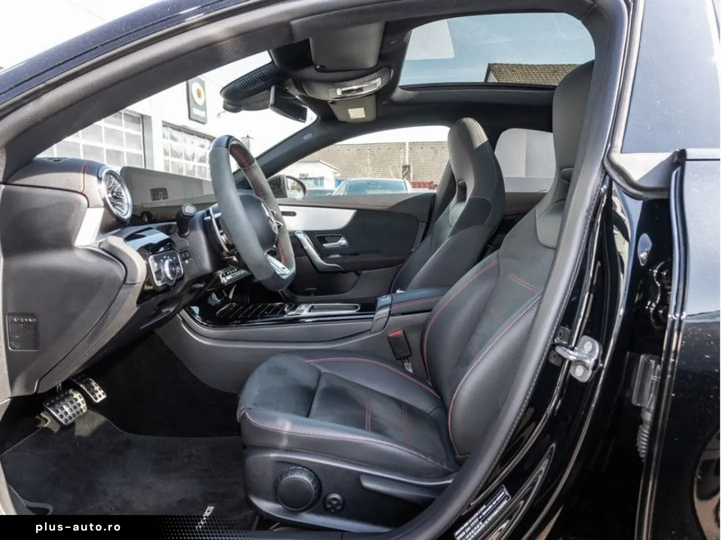 MERCEDES-BENZ CLA 35 AMG 4M Coupé Premium MLB Pano Night 19