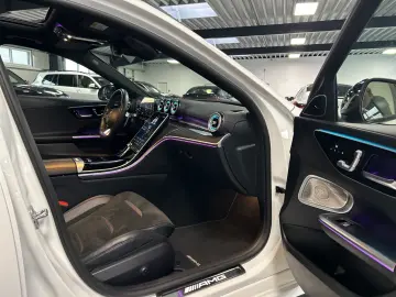 MERCEDES-BENZ C 43 AMG MB Garantie 27 -Pano-Bur-HALe…