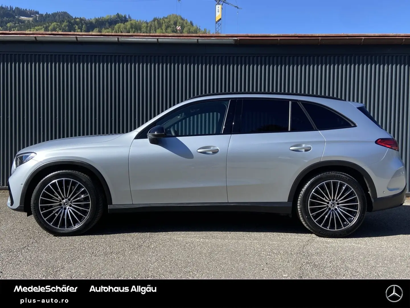 MERCEDES-BENZ GLC 220 d 4M AMG Night 20 ; AHK Distr LED Kam