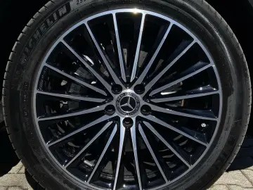 MERCEDES-BENZ GLC 220 d 4M AMG Night 20 ; AHK Distr LED Kam