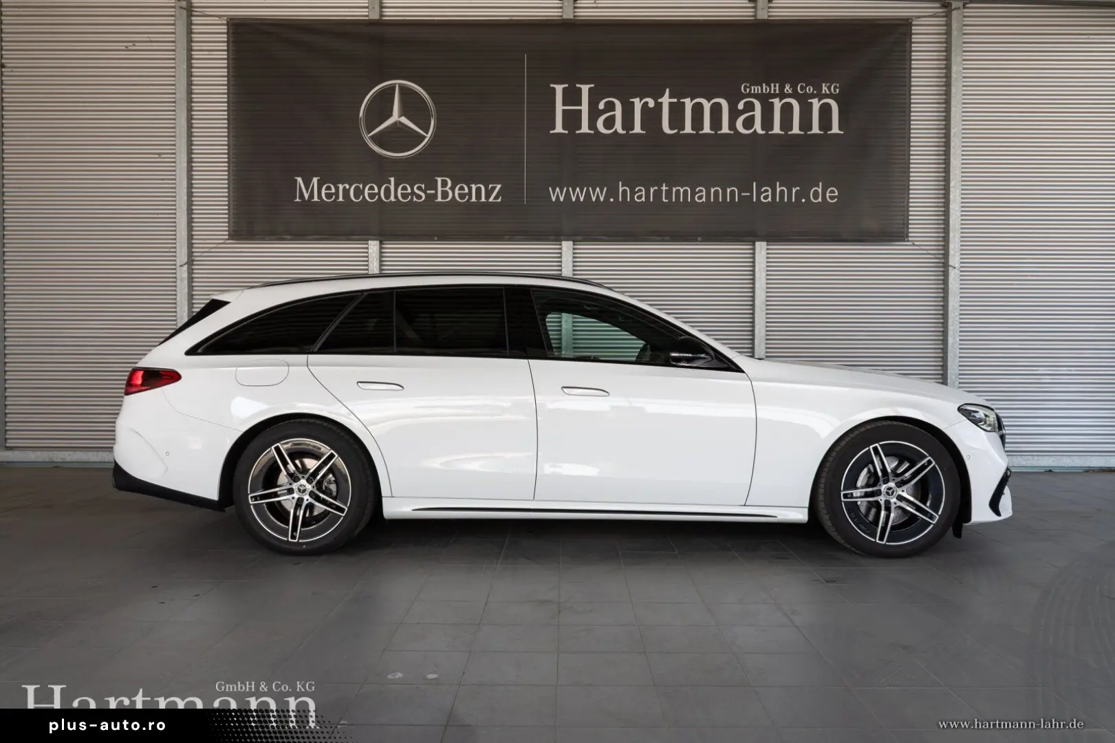 MERCEDES-BENZ E 220 d T AMG Night Pano Leder AHK KeyGo 360