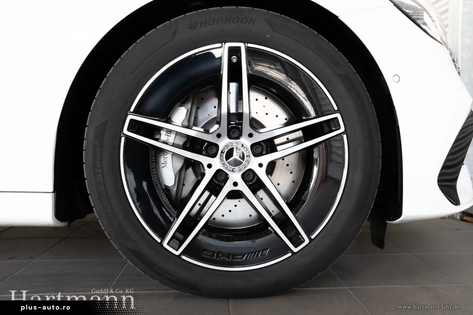 MERCEDES-BENZ E 220 d T AMG Night Pano Leder AHK KeyGo 360