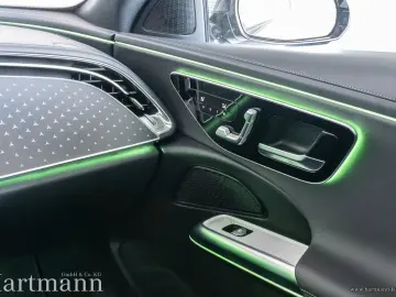 MERCEDES-BENZ E 220 d T AMG Night Pano Leder AHK KeyGo 360