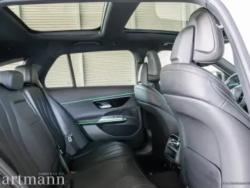 MERCEDES-BENZ E 220 d T AMG Night Pano Leder AHK KeyGo 360