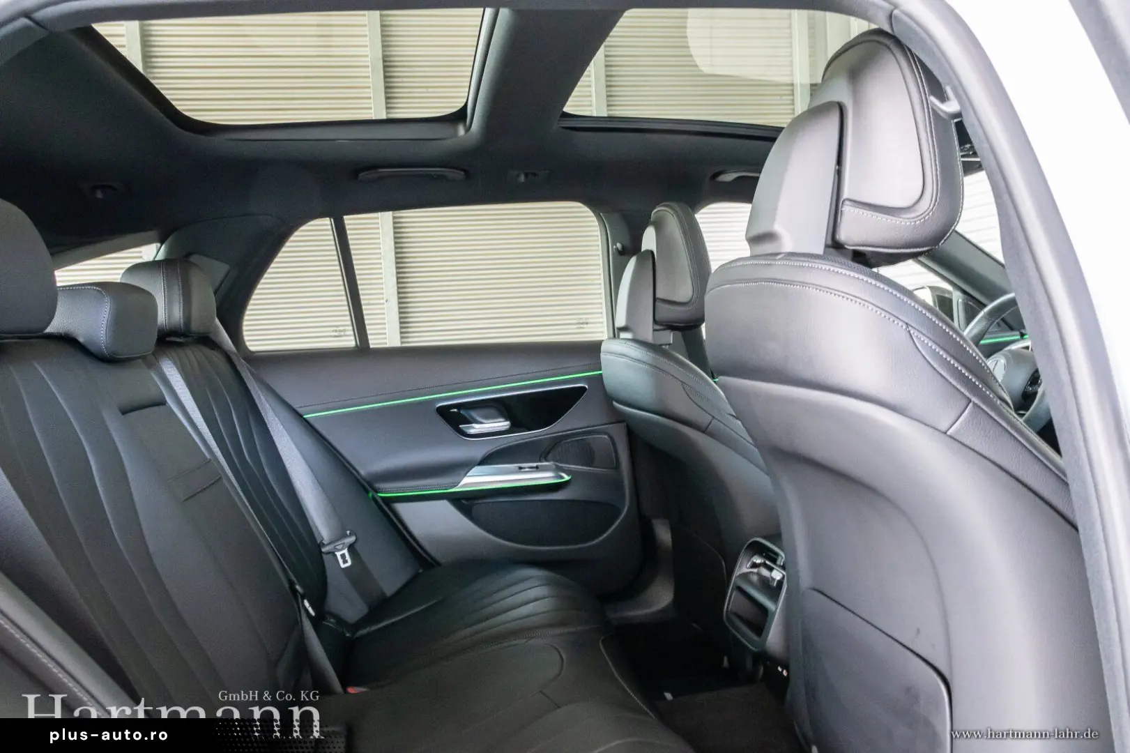 MERCEDES-BENZ E 220 d T AMG Night Pano Leder AHK KeyGo 360