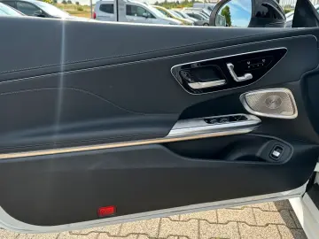 MERCEDES-BENZ CLE 200 Cabriolet AMG Night Burmester Mem RüK
