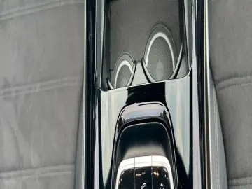MERCEDES-BENZ CLE 200 Cabriolet AMG Night Burmester Mem RüK