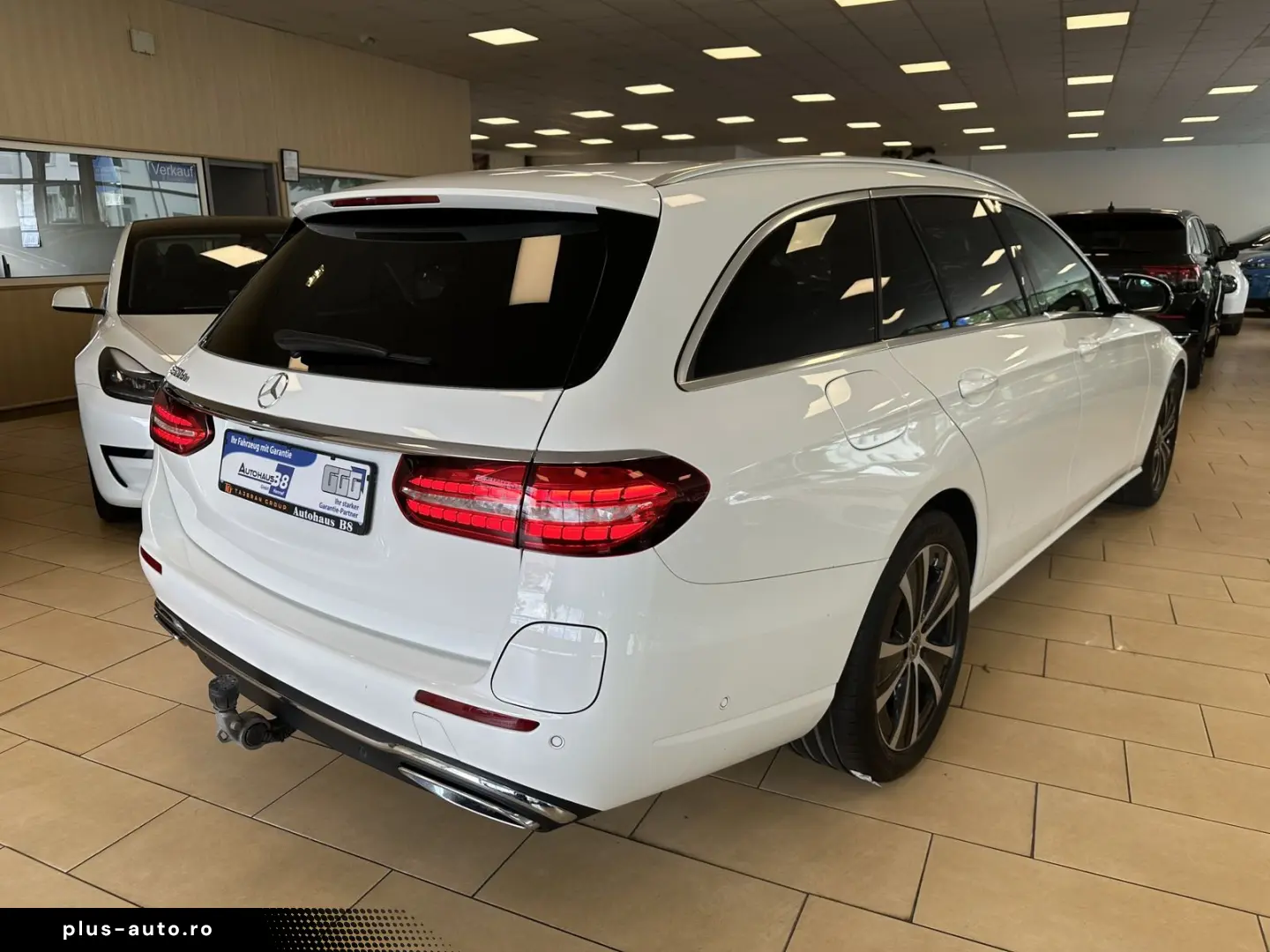 MERCEDES-BENZ E 300  AHK CAM Ambiente MBUX