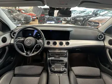 MERCEDES-BENZ E 300  AHK CAM Ambiente MBUX