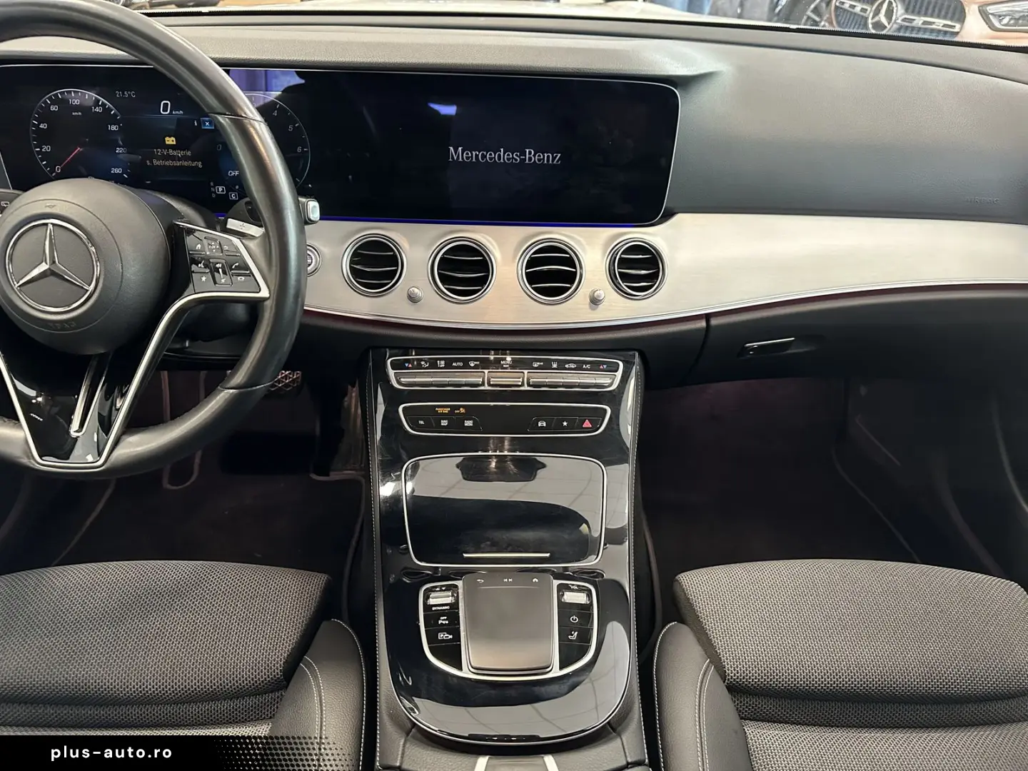 MERCEDES-BENZ E 300  AHK CAM Ambiente MBUX