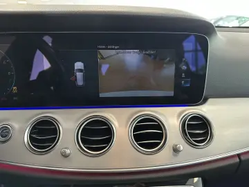 MERCEDES-BENZ E 300  AHK CAM Ambiente MBUX