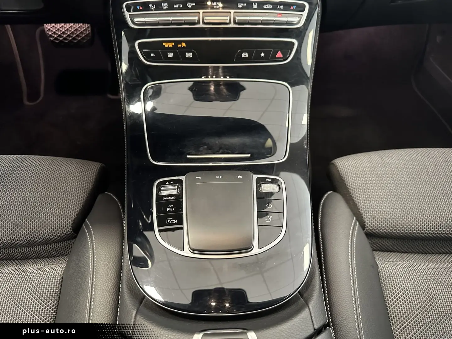 MERCEDES-BENZ E 300  AHK CAM Ambiente MBUX