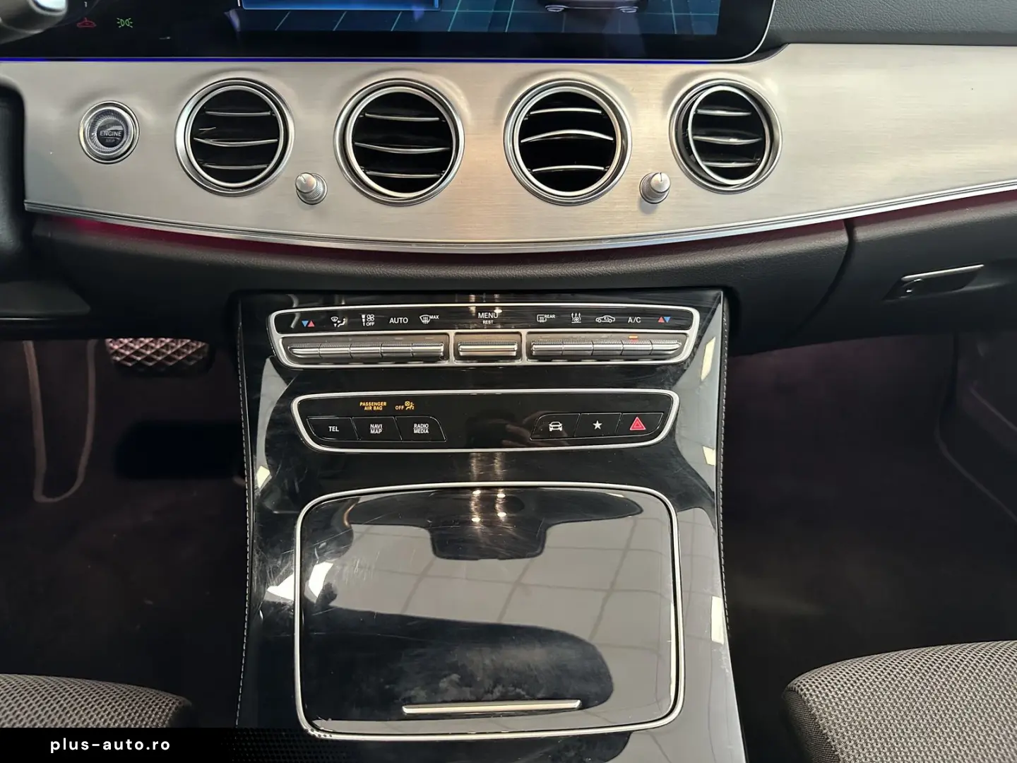 MERCEDES-BENZ E 300  AHK CAM Ambiente MBUX