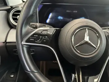 MERCEDES-BENZ E 300  AHK CAM Ambiente MBUX