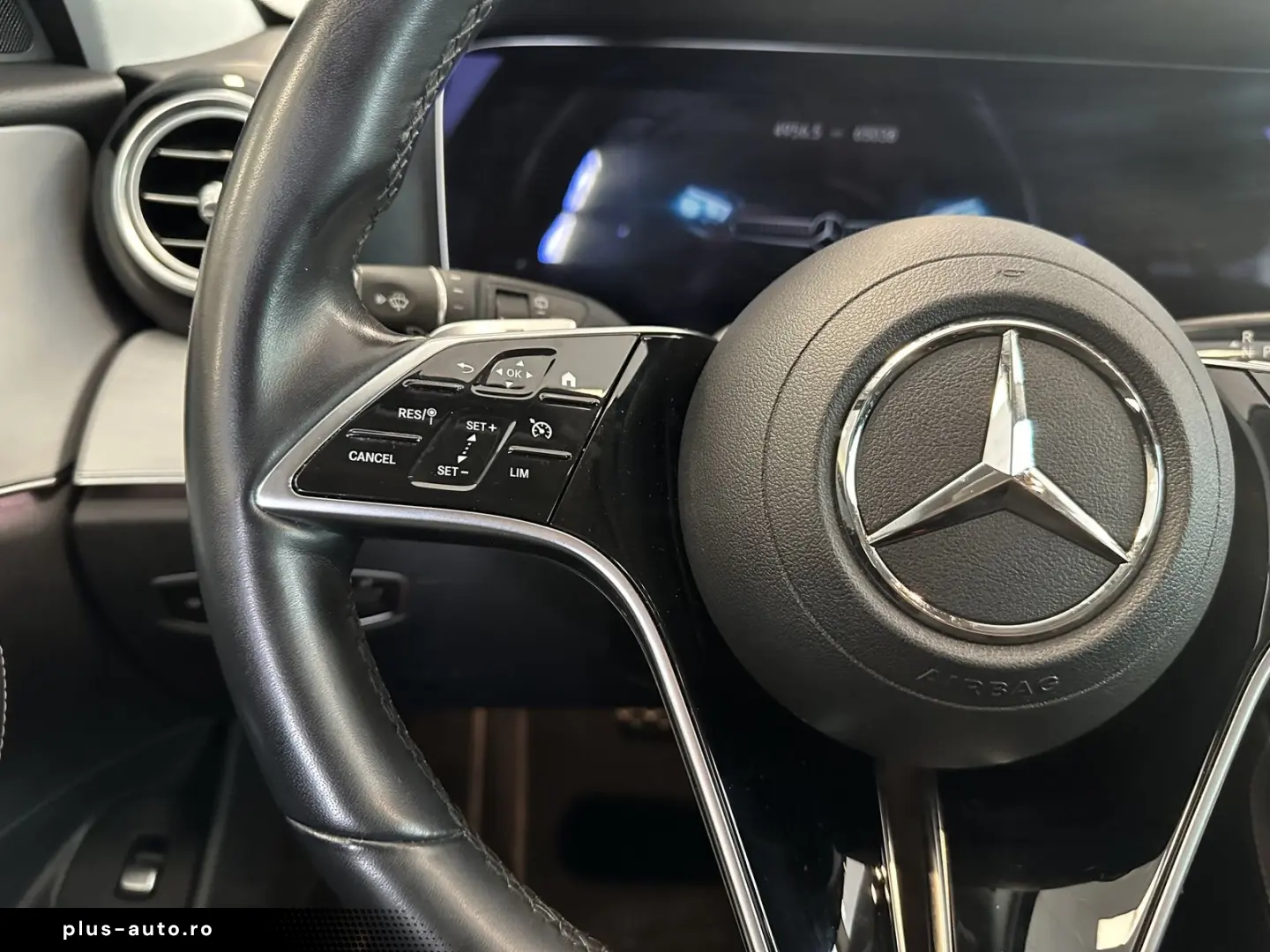MERCEDES-BENZ E 300  AHK CAM Ambiente MBUX