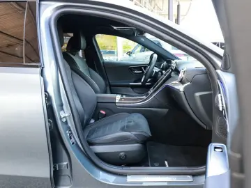 MERCEDES-BENZ C 220 d AMG Sport AHK Distr. LED Navi Ka