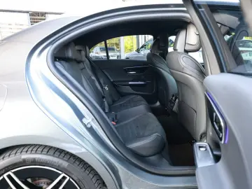 MERCEDES-BENZ C 220 d AMG Sport AHK Distr. LED Navi Ka